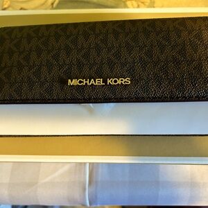 🤎 SALE NWT Michael Kors Lg Trifold Jet Set Wallet 🤎